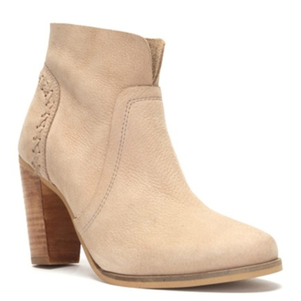 Crevo – Sadie Whipstitch Leather Bootie BEIGE / 9